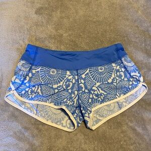 Lululemon low-rise Speed Up Running Shorts EUC